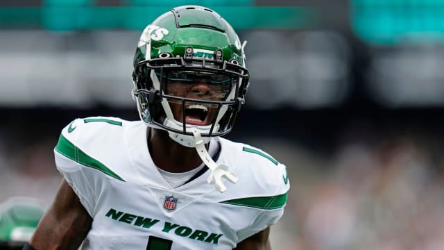 New York Jets CB Sauce Gardner celebrates pass breakup